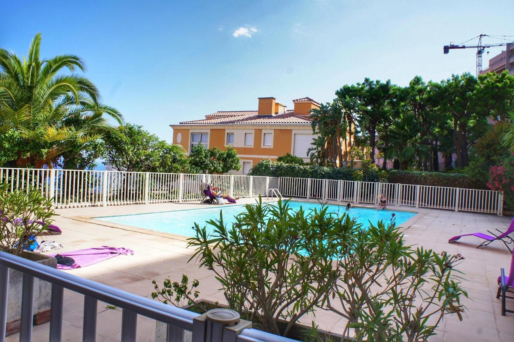 Direct Monaco Studio Devant Piscine Beausoleil Exterior photo